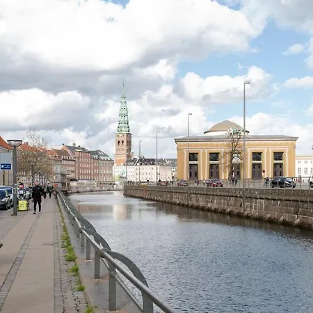 Plum Guide - The Conrad Apartamento Copenhague